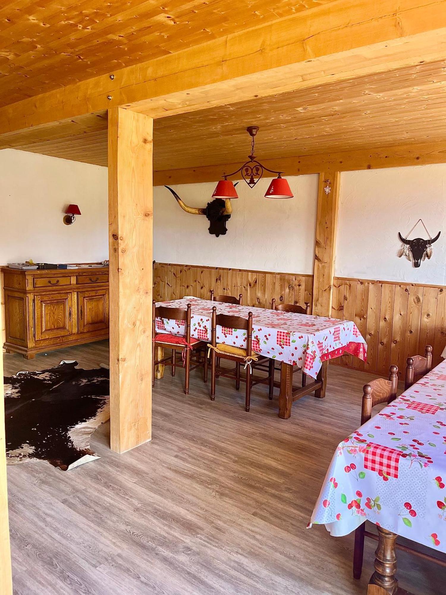 Gite Ranch Le Serpolet Лез Англ Екстериор снимка